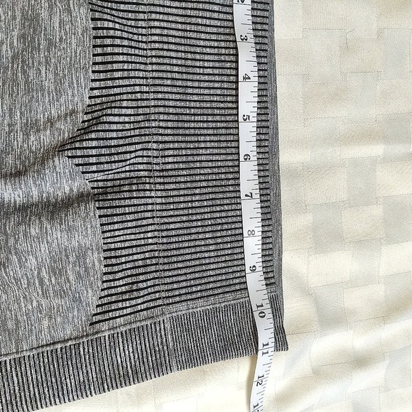 Workout Contour Seamless Long Sleeve Crop Top and High Rise Leggings - Picture 13 of 14